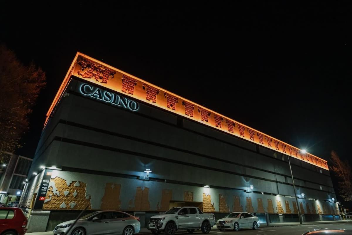 Casino Luxury Suite City Centre - Sleeps 5 Κράισττσερτς Εξωτερικό φωτογραφία